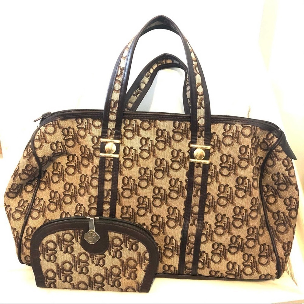 GILI Purse Travel Bag Wallet Canvas Tan Monogram 2 piece Set Vintage Rare Luxury